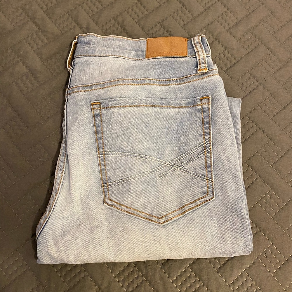 Light Wash Aeropostale Skinny Jeans